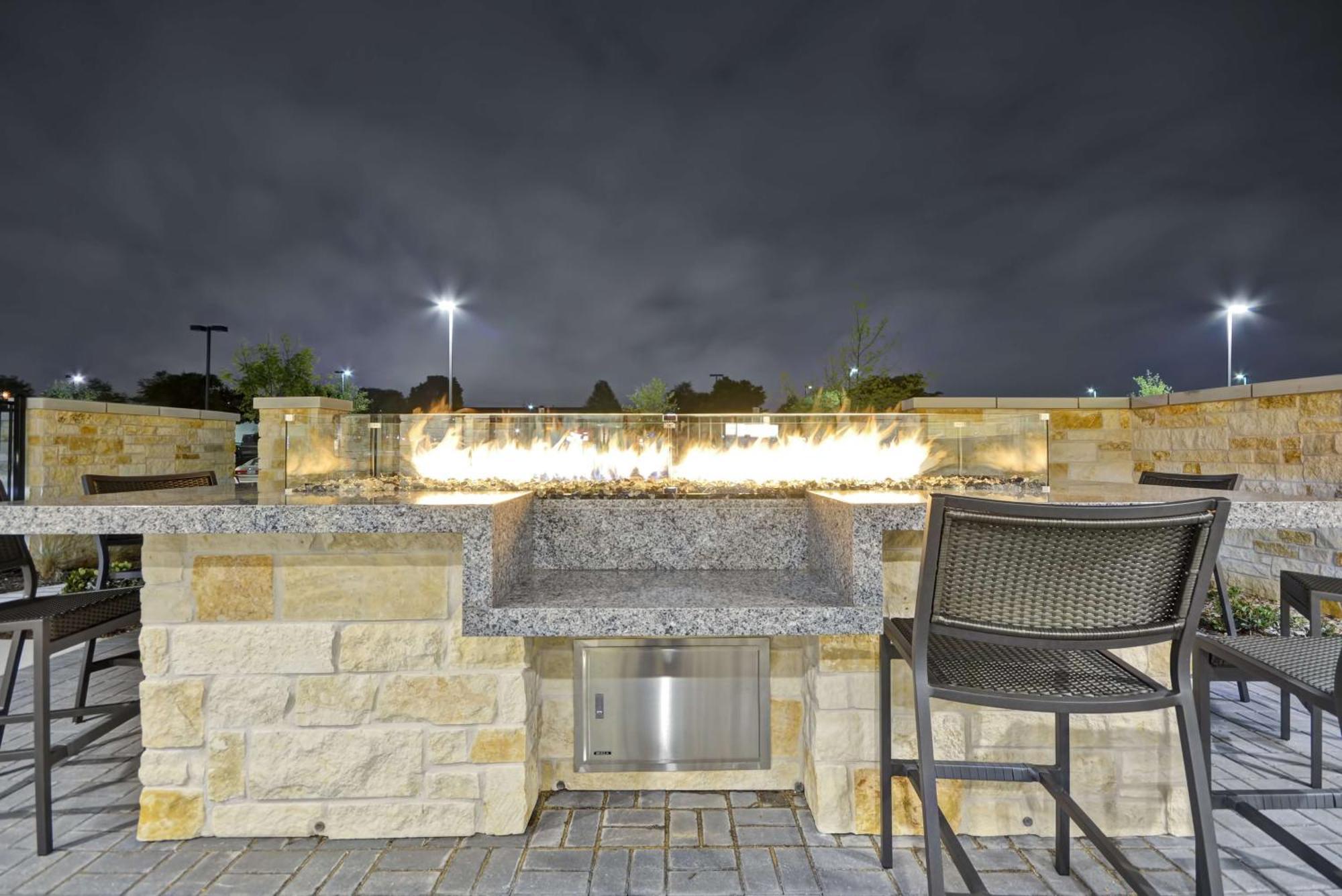 Home2 Suites By Hilton Dallas Addison Kültér fotó